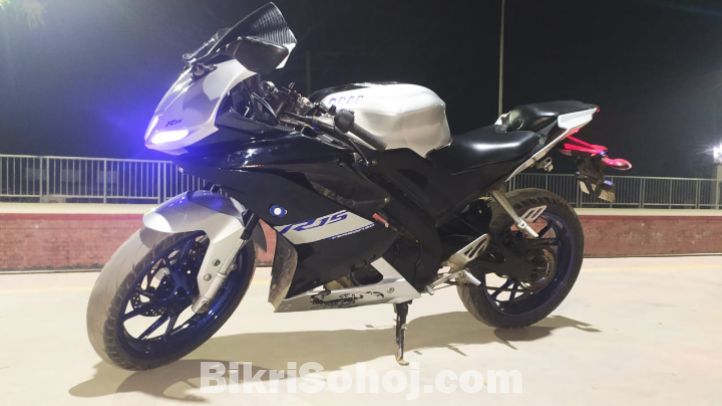 Yamaha r15 v3